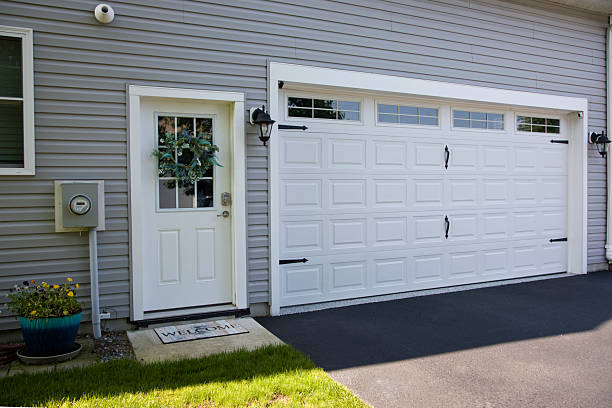 24/7 Emergency Garage Door Panel Replacement experts in Lawtell, LA